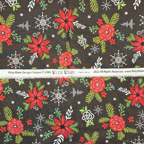 Winter Wonder Charcoal - Riley Blake Designs - Christmas Flower Berries - 1 Yard - Picture 7 of 8